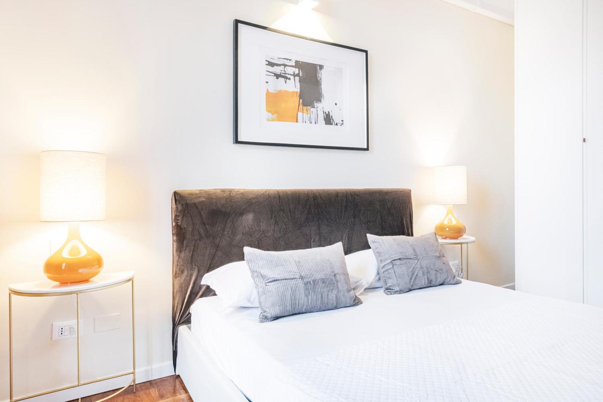 Spacious In Design District By Easylife