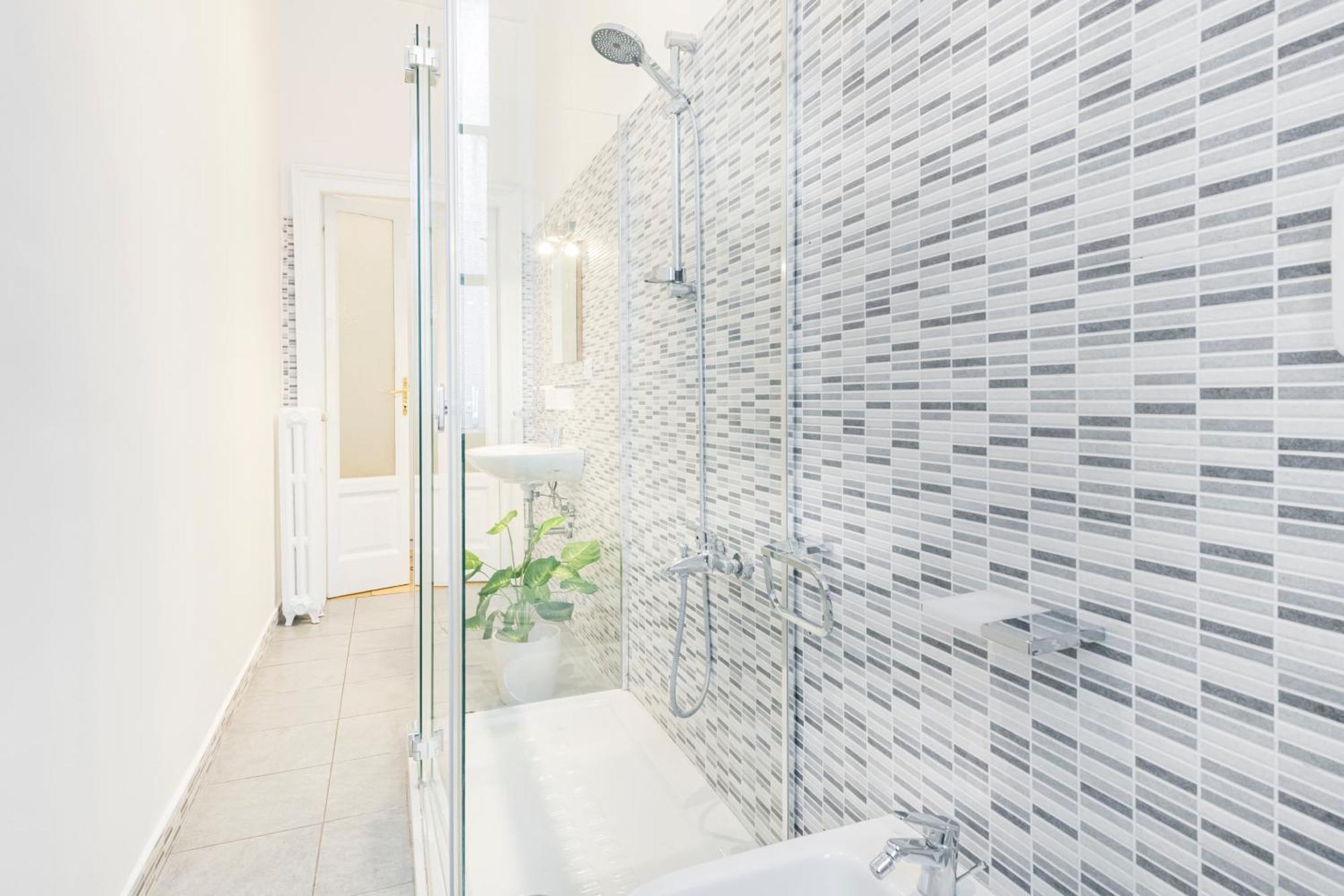 Spacious In Design District By Easylife * Milan