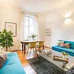 Spacious Apartment In Design District By Easylife
