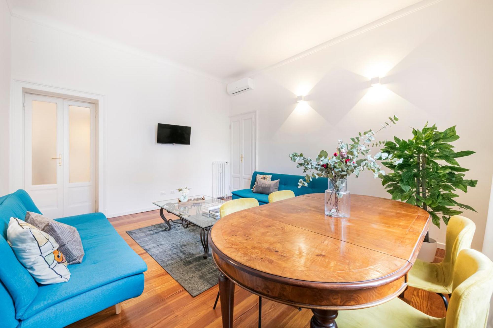 Spacious In Design District By Easylife * Mailand